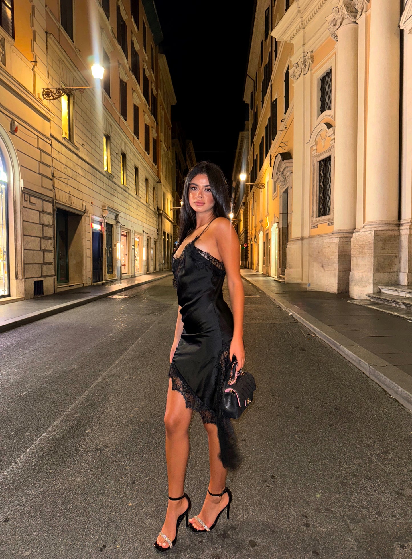 DRESS VIRAL