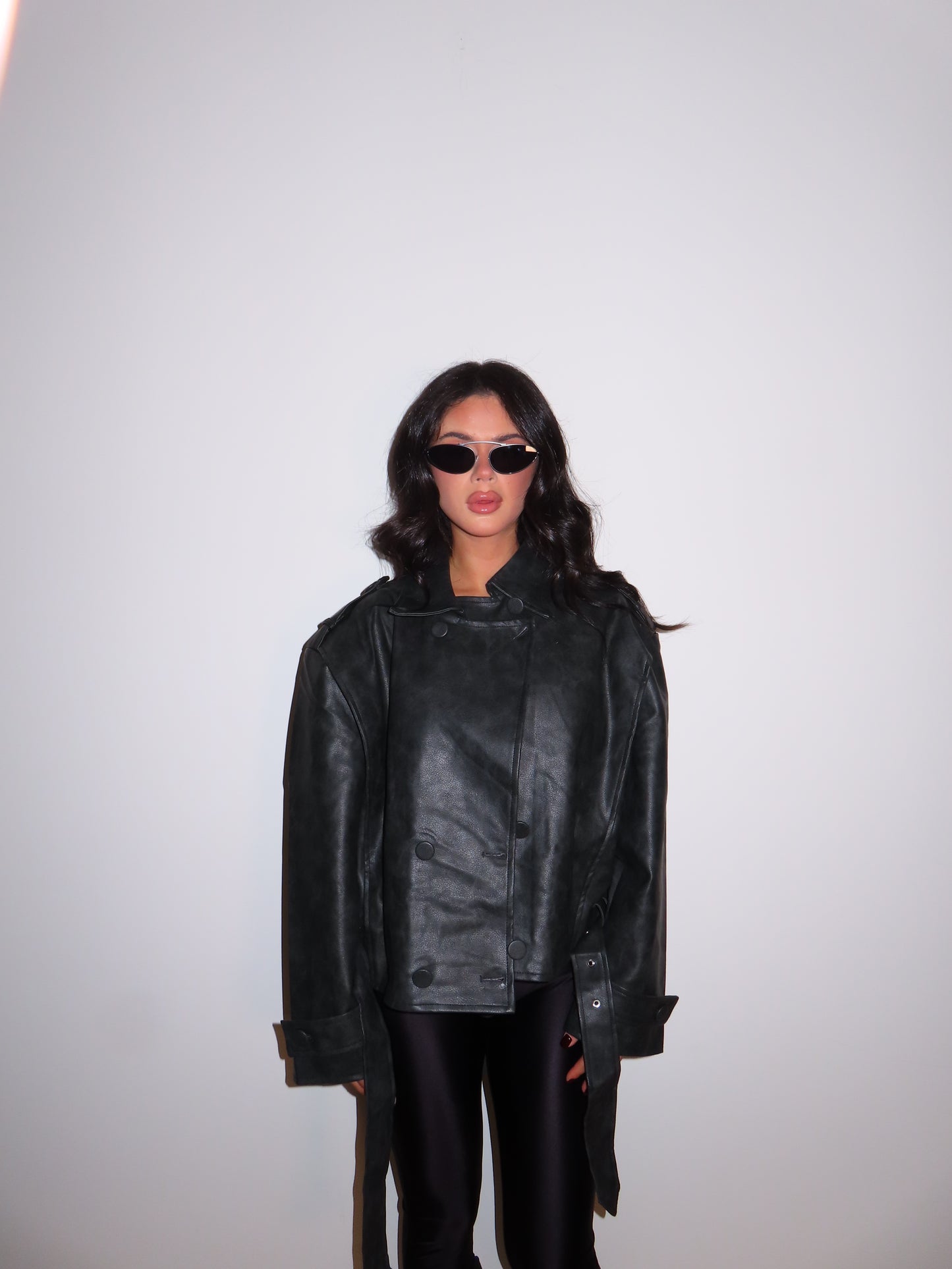 TRENCH CROP grigio