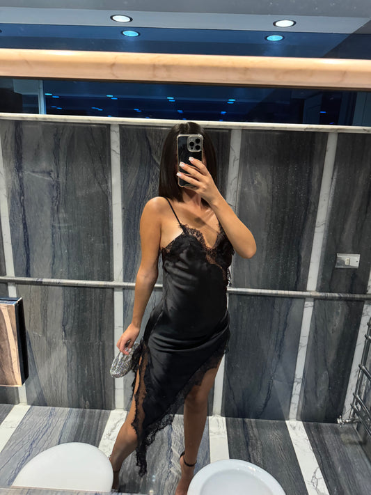 DRESS VIRAL