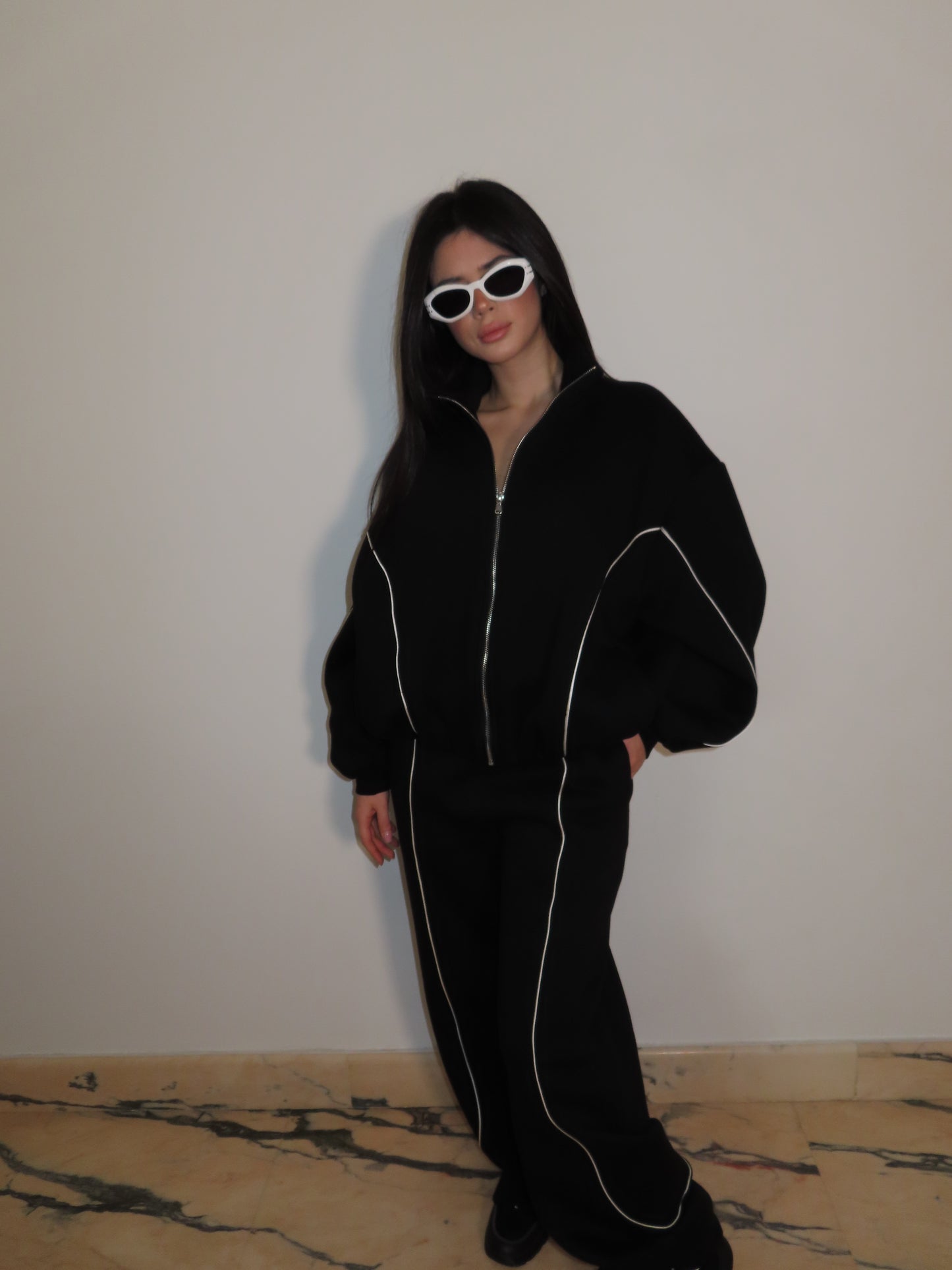 FELPA KIS nero LUMINA