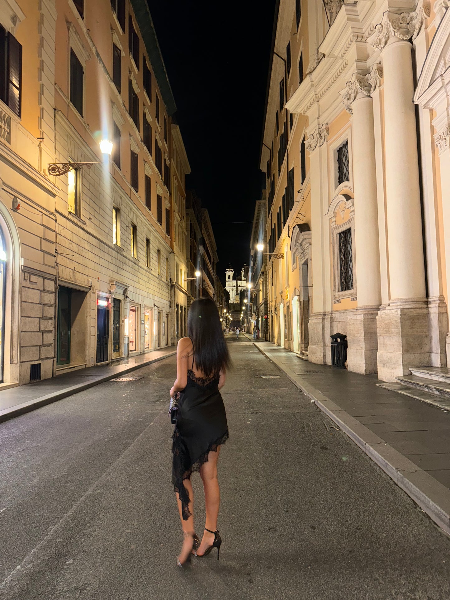 DRESS VIRAL