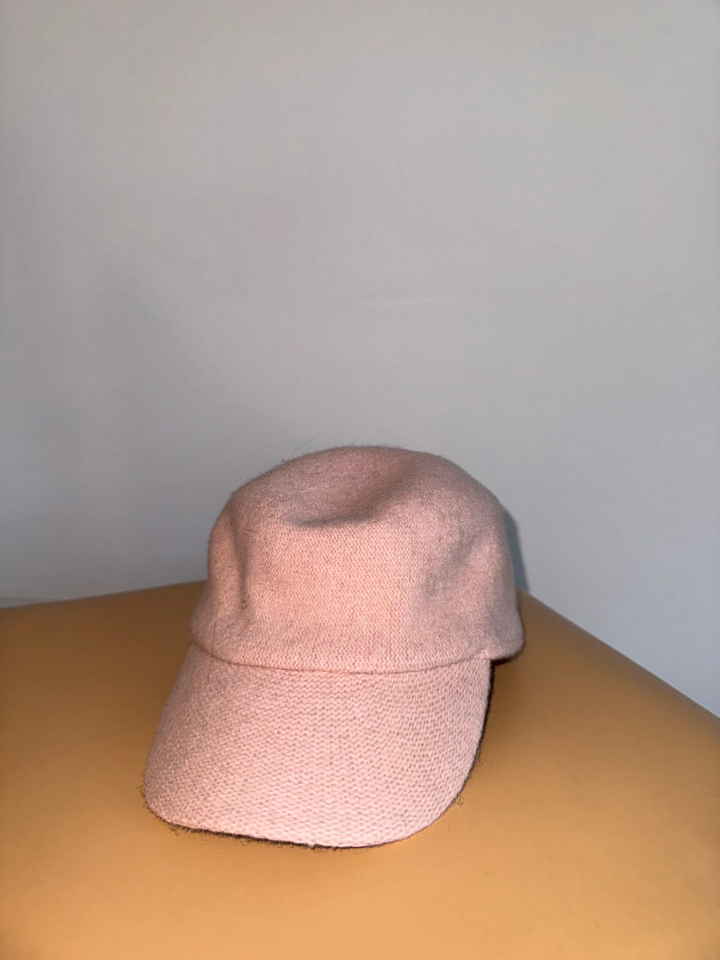 cappello conci in lana rosa